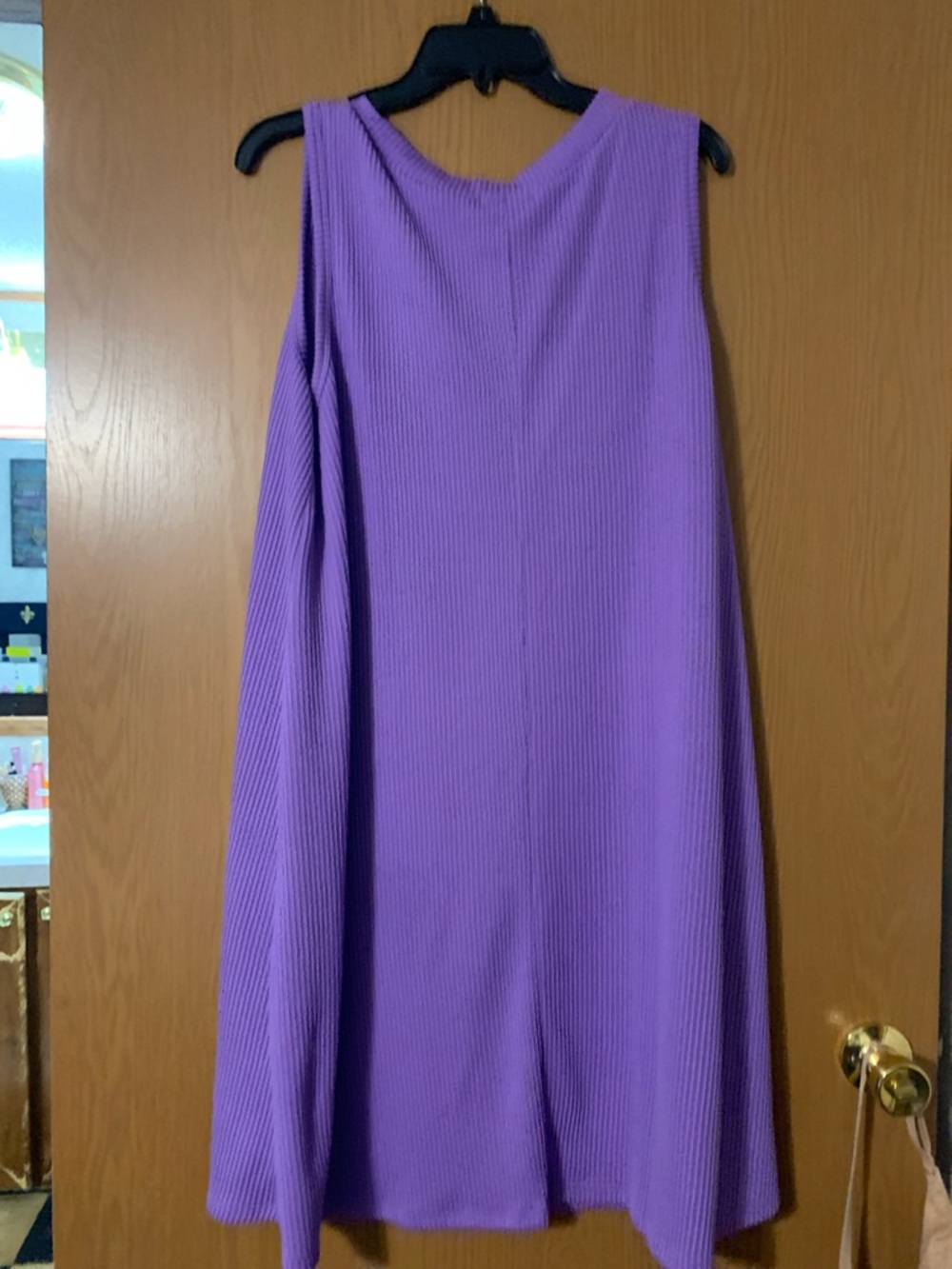 ANDRÉE BY UNIT Ribbed V-Neck Tank in Lavender Purple - Picture 4 of 4